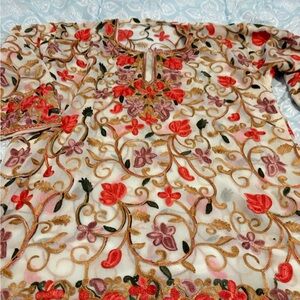 Floral Embroidered Tunic Top, size 36. Brand New from India